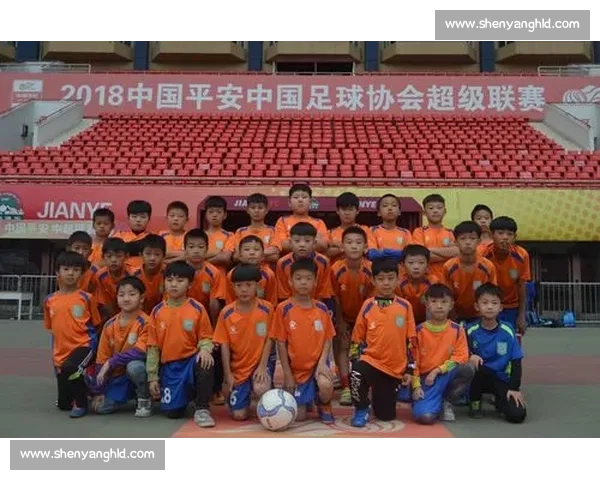 建业迎战恒大关键对决牵动争冠与保级命运之夜赛季走向悬念拉满